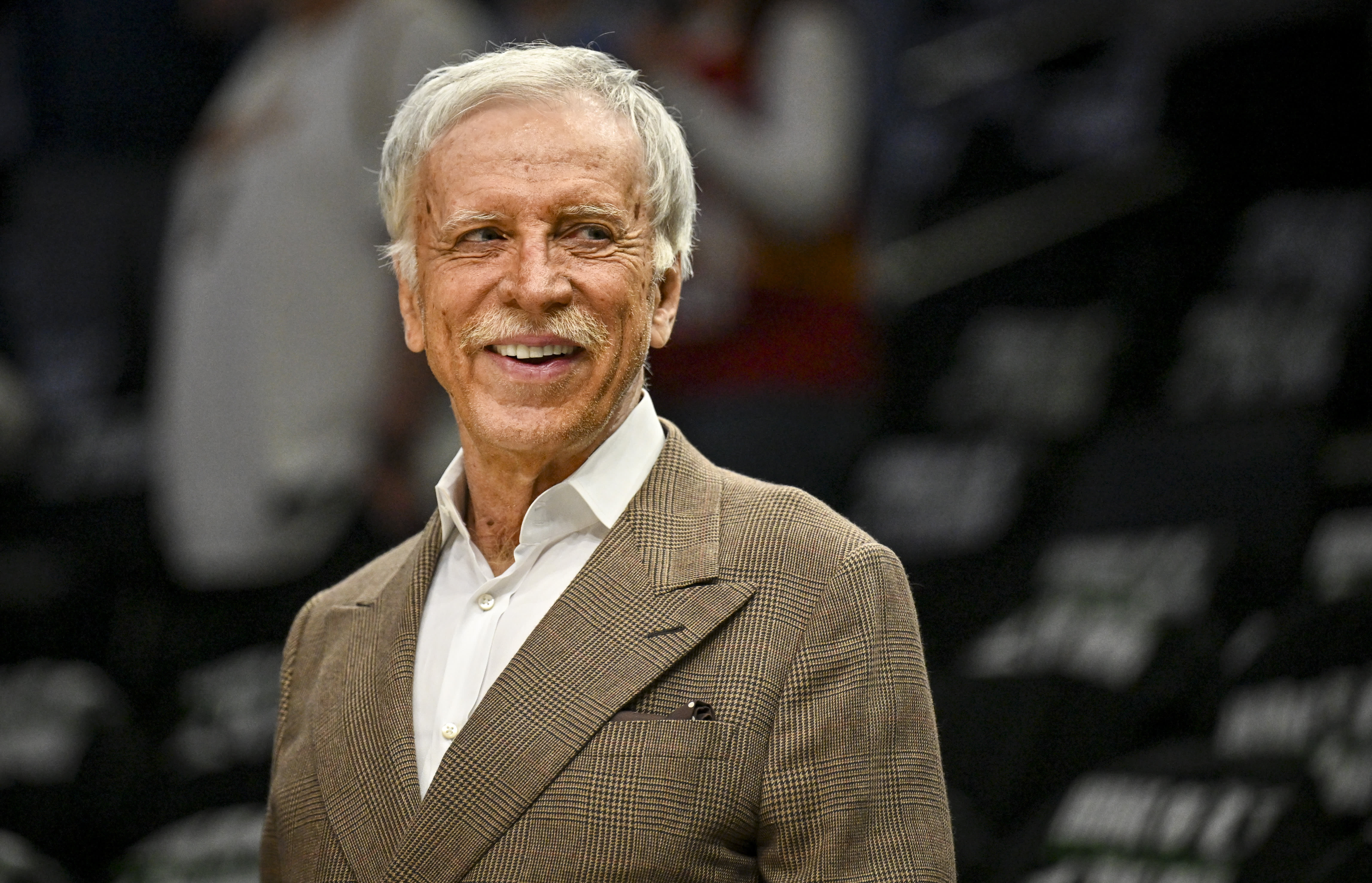 Stan Kroenke compra Los Angeles Angels: su imperio deportivo se expande