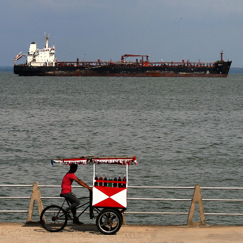 Venezuela's 100-Year Oil Deal: What Did the Country Really Gain?