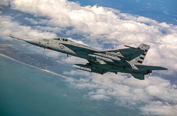 Изображение 3: Истребитель F-2 с ракетами ASM-3A