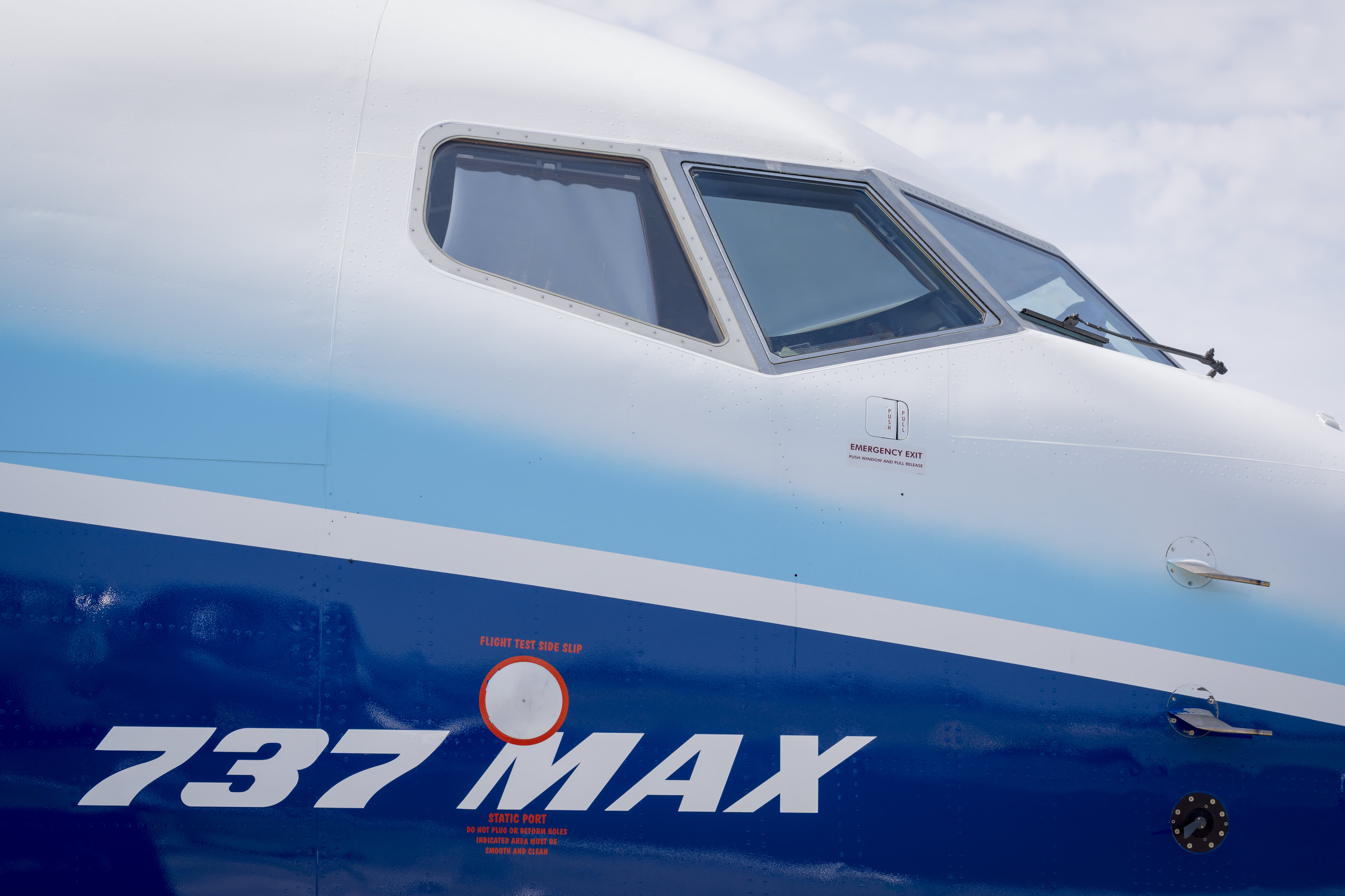 보잉 737 맥스 10 인증 지연, 소프트웨어 문제로 FAA 확인