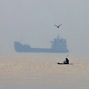 Oil Exports Plummet as Iran Increases Attacks in Strait of Hormuz