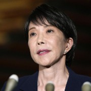 고시하나야 내각 총리, 야마토 신사 참배와 제사비 납부 논란